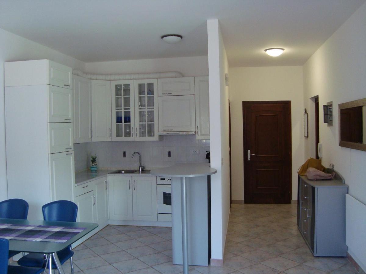 Apartman Carmen Црвени-Врх Экстерьер фото